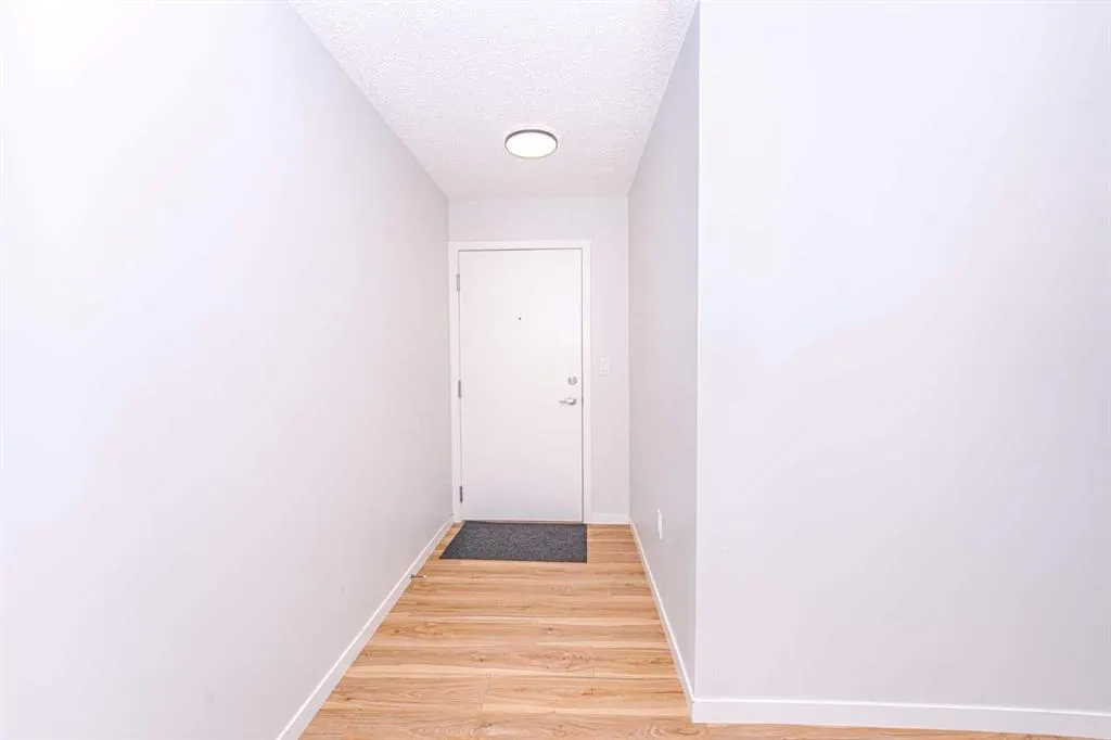 40 Carrington Plaza NW, #215