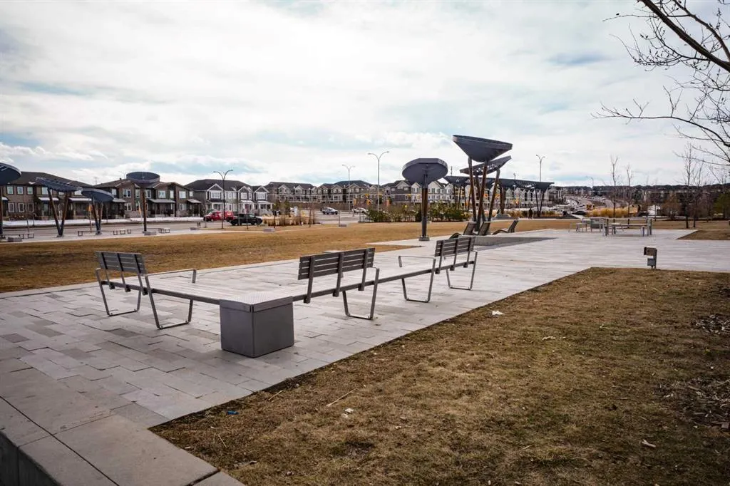 40 Carrington Plaza NW, #215