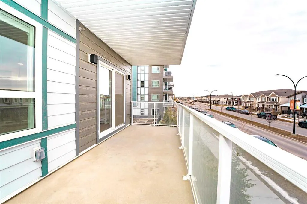 40 Carrington Plaza NW, #215