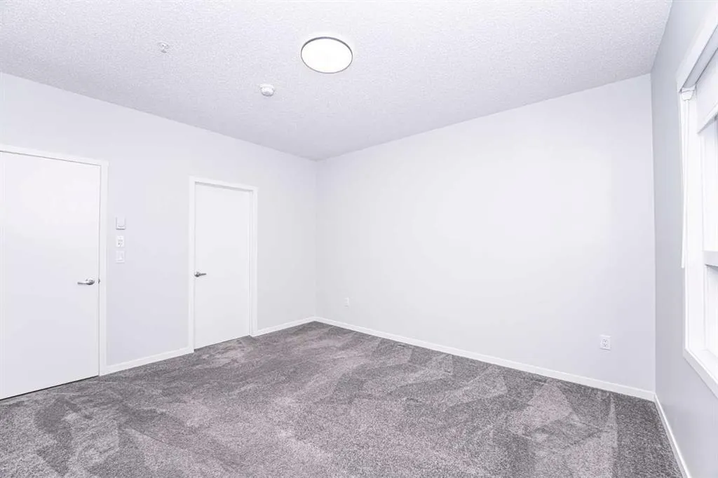 40 Carrington Plaza NW, #215
