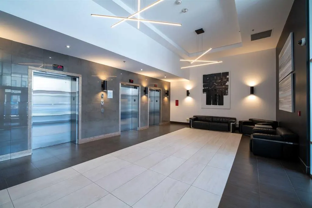 210 15 Avenue SE, #2010