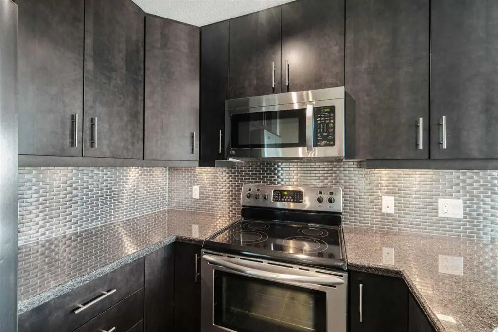 210 15 Avenue SE, #2010