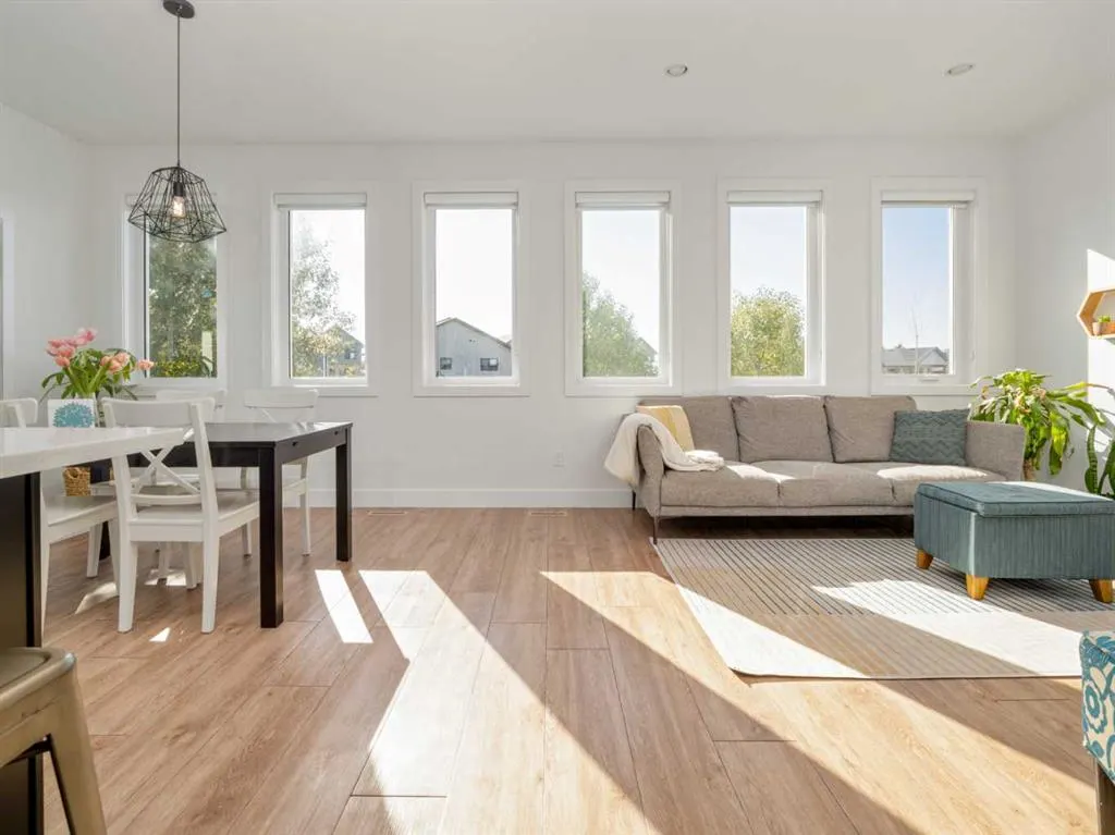 22 Prairie Sunset Ave