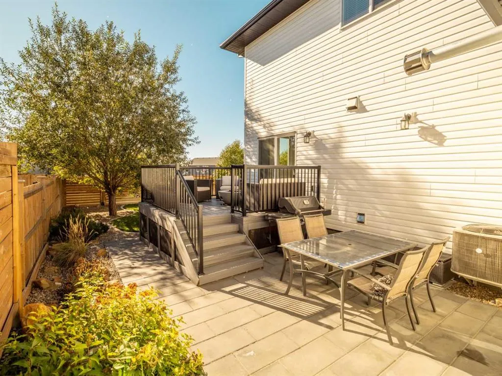 22 Prairie Sunset Ave