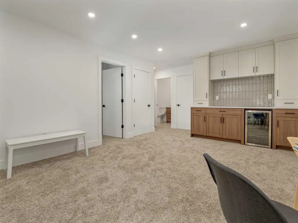 22 Prairie Sunset Ave