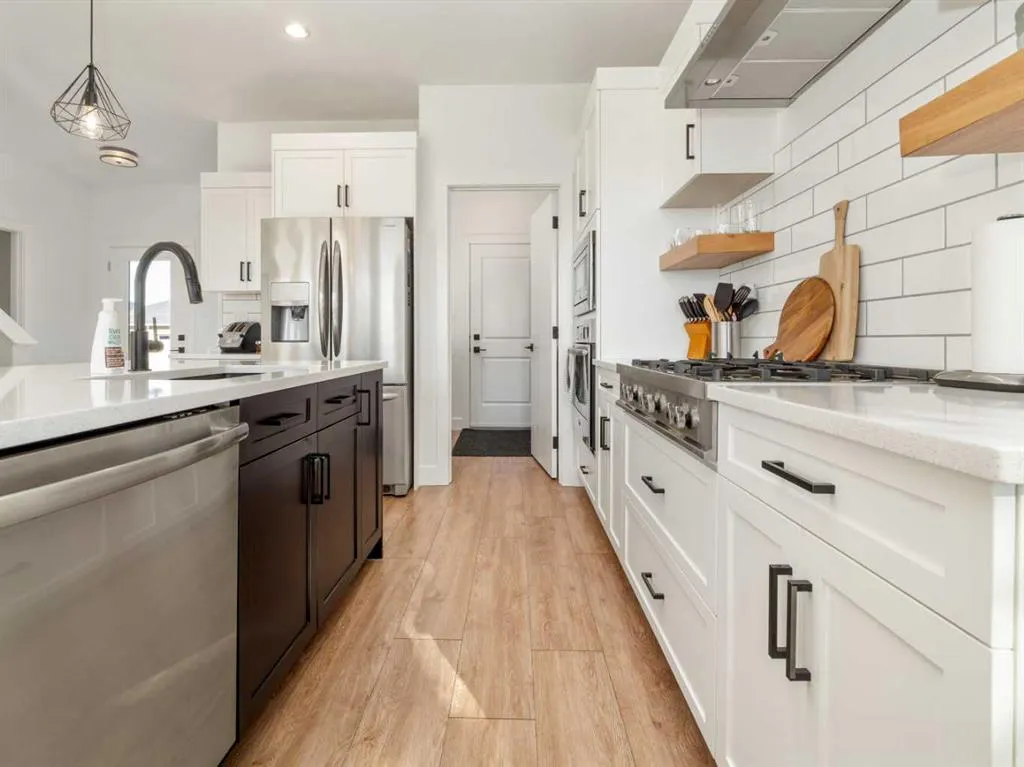 22 Prairie Sunset Ave