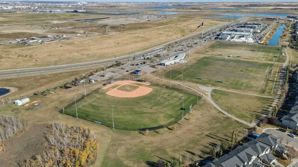 68 New Brighton Point SE