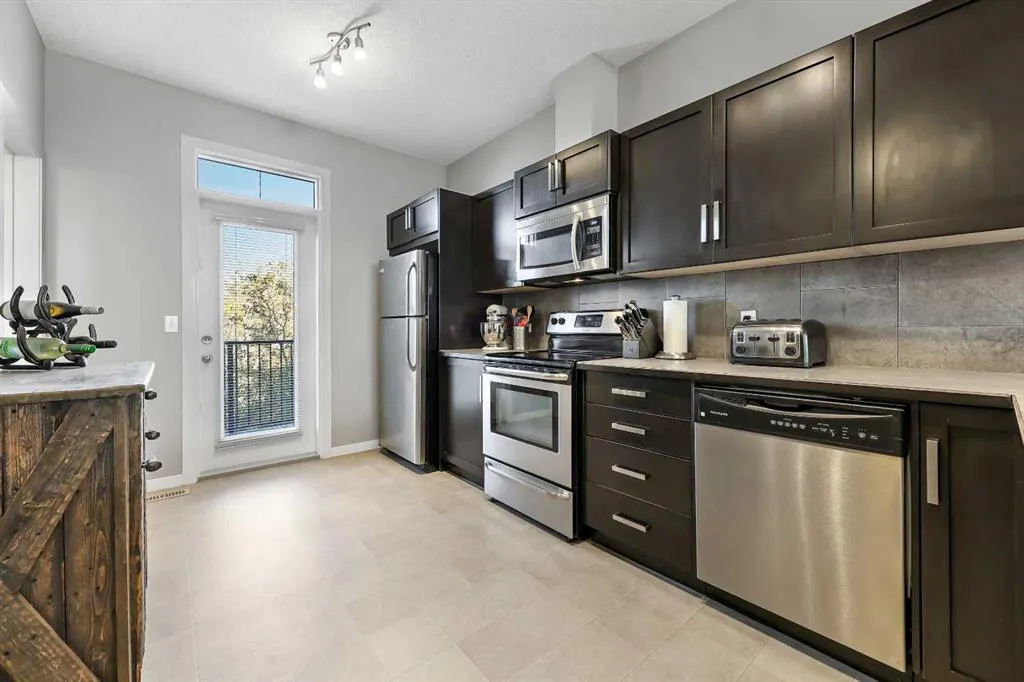 68 New Brighton Point SE
