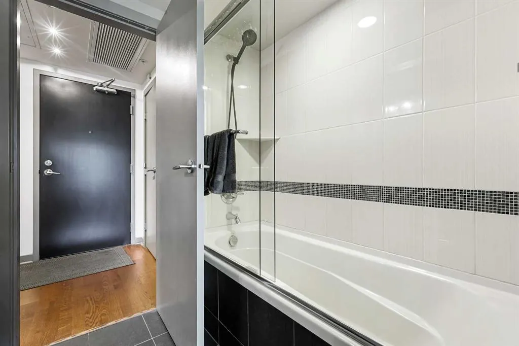 888 4 Avenue SW, #1708