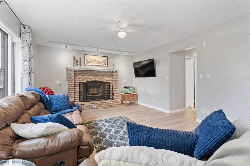 9 Hunters Mews