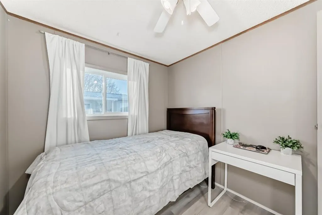 119 Home Bay SE