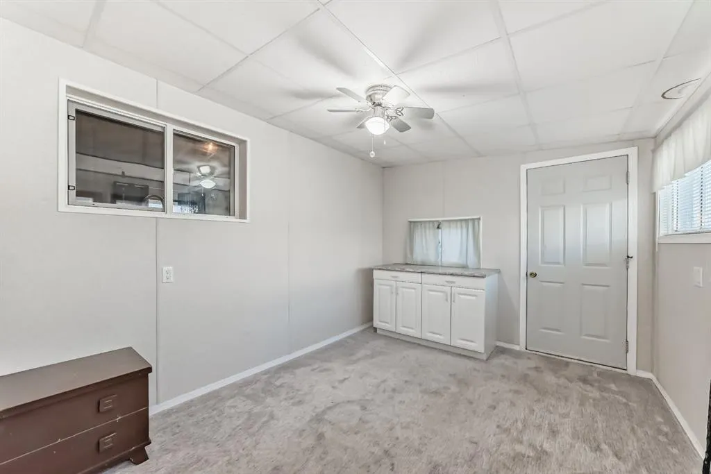 119 Home Bay SE