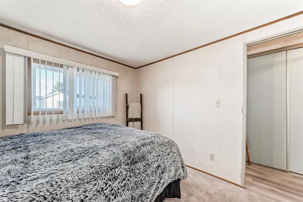 119 Home Bay SE