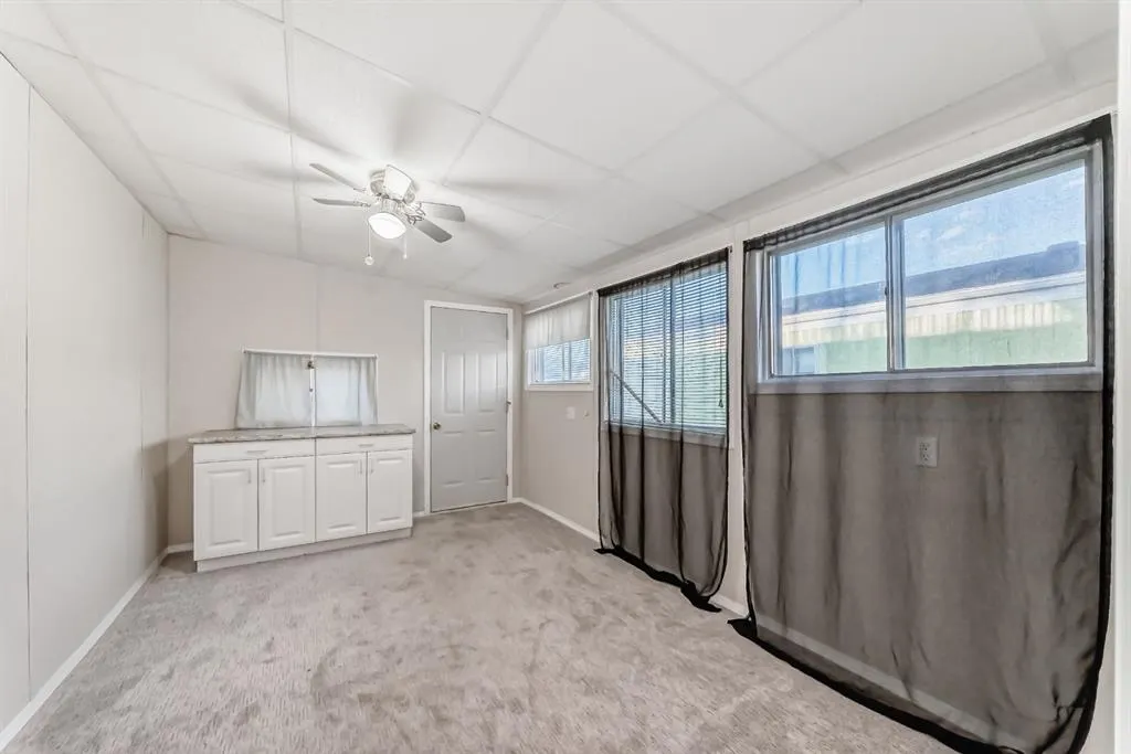 119 Home Bay SE