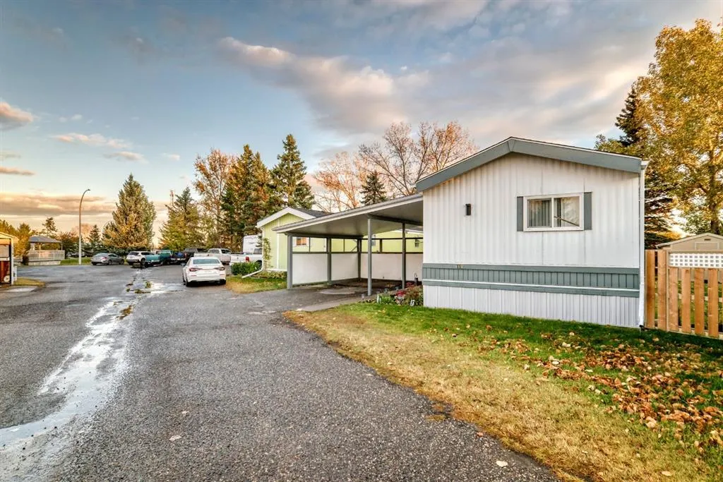 119 Home Bay SE