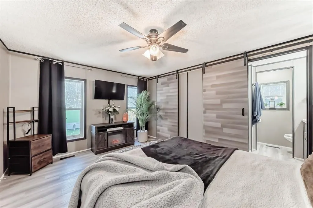 119 Home Bay SE