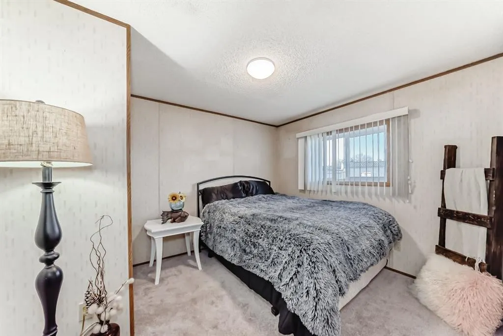 119 Home Bay SE