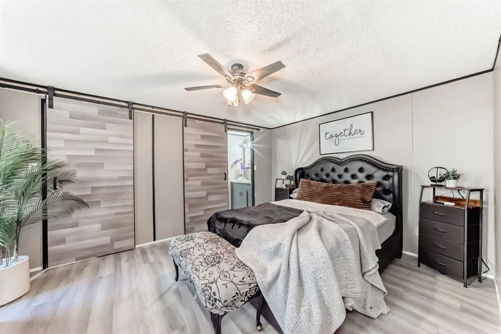 119 Home Bay SE