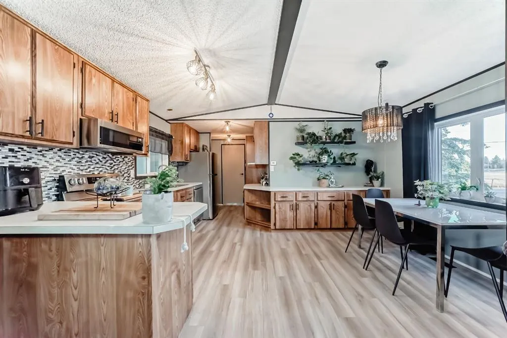 119 Home Bay SE