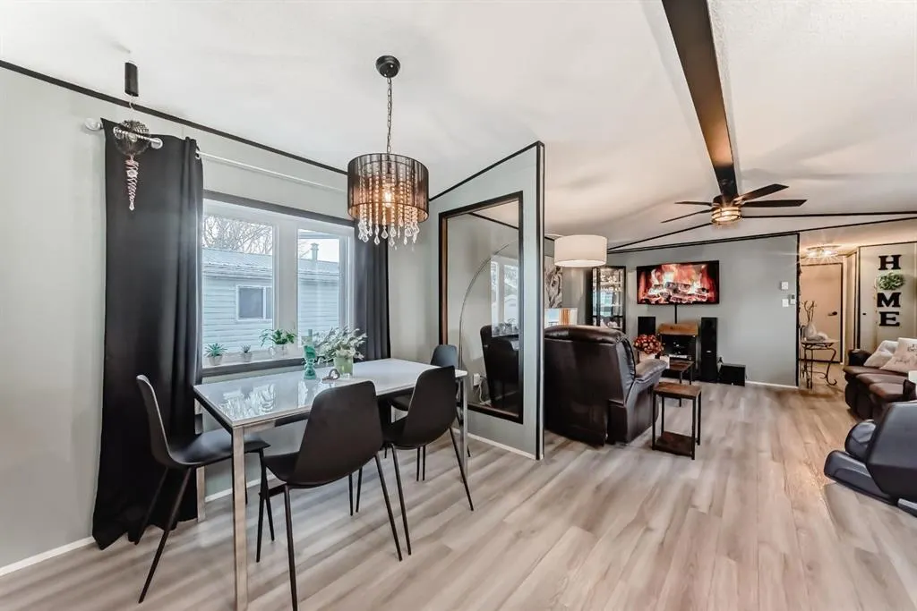 119 Home Bay SE