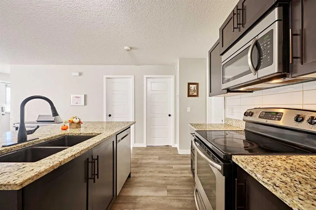 2781 Chinook Winds Drive SW, #7101