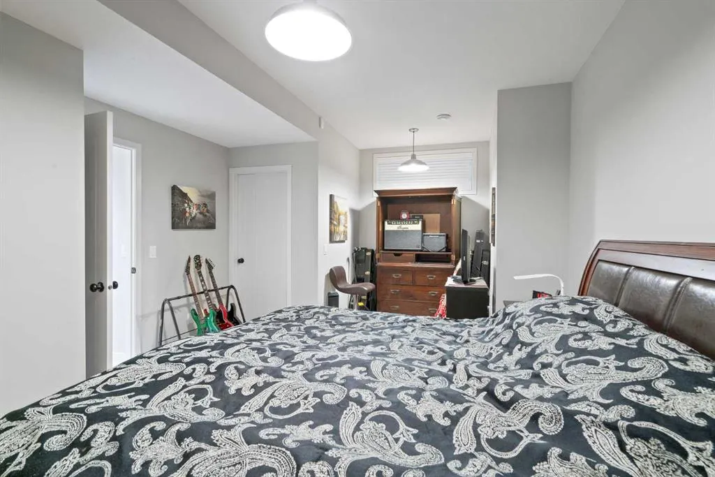 219 River Heights Green