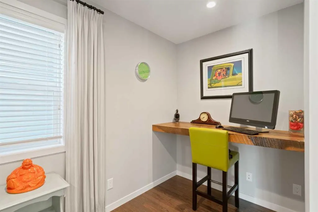 219 River Heights Green