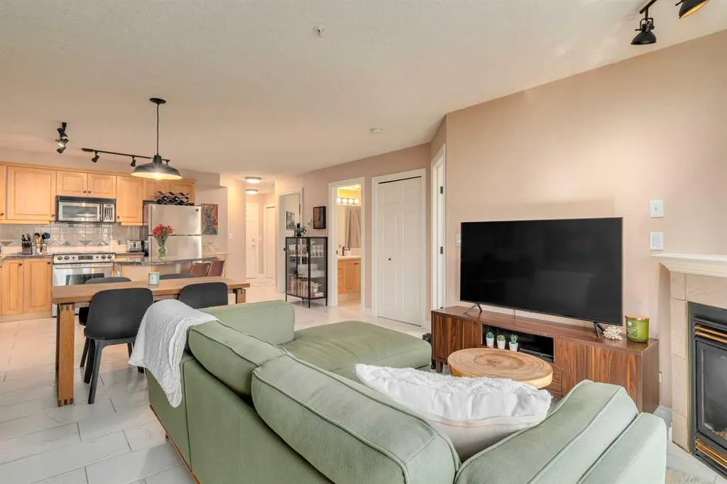 630 10 Street NW, #307