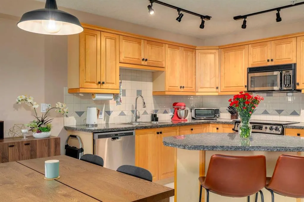 630 10 Street NW, #307