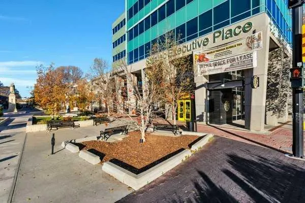 4900 50 Street, #101
