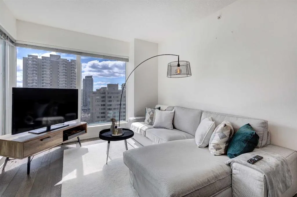 930 6 Avenue SW, #2108