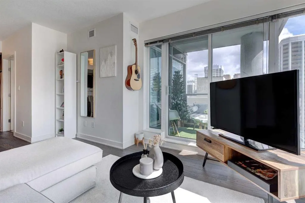 930 6 Avenue SW, #2108