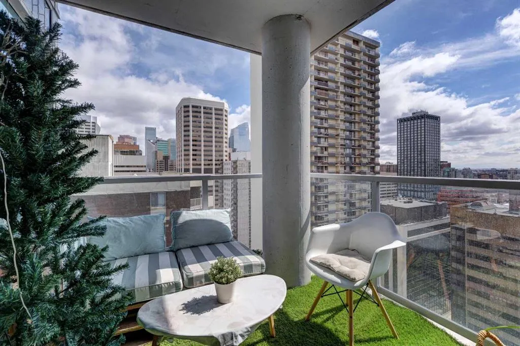 930 6 Avenue SW, #2108