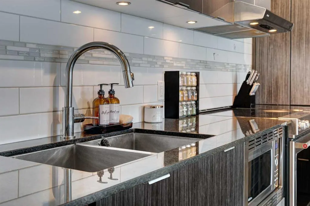 930 6 Avenue SW, #2108
