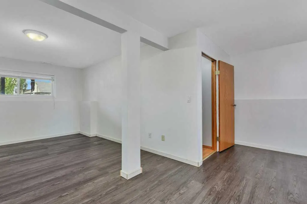 89 Silver Drive