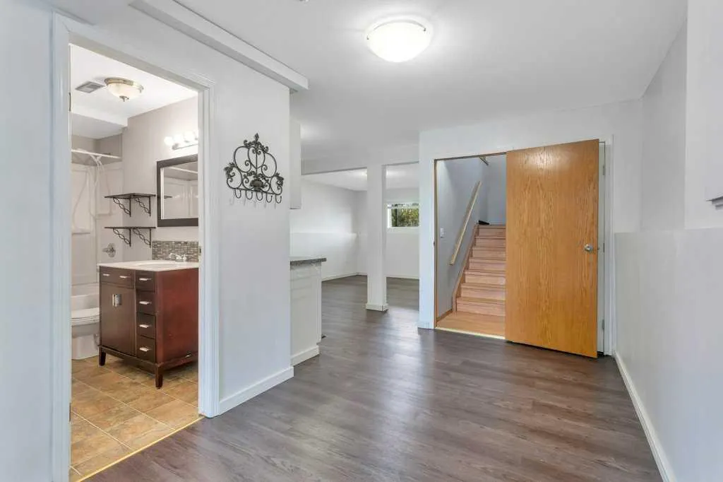 89 Silver Drive
