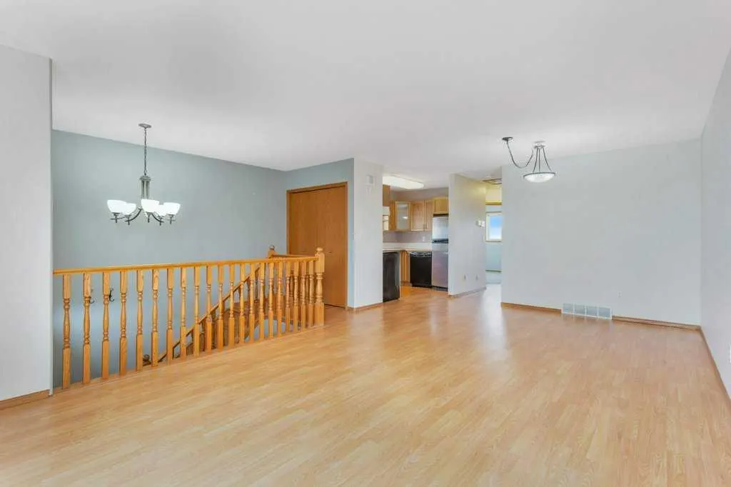 89 Silver Drive
