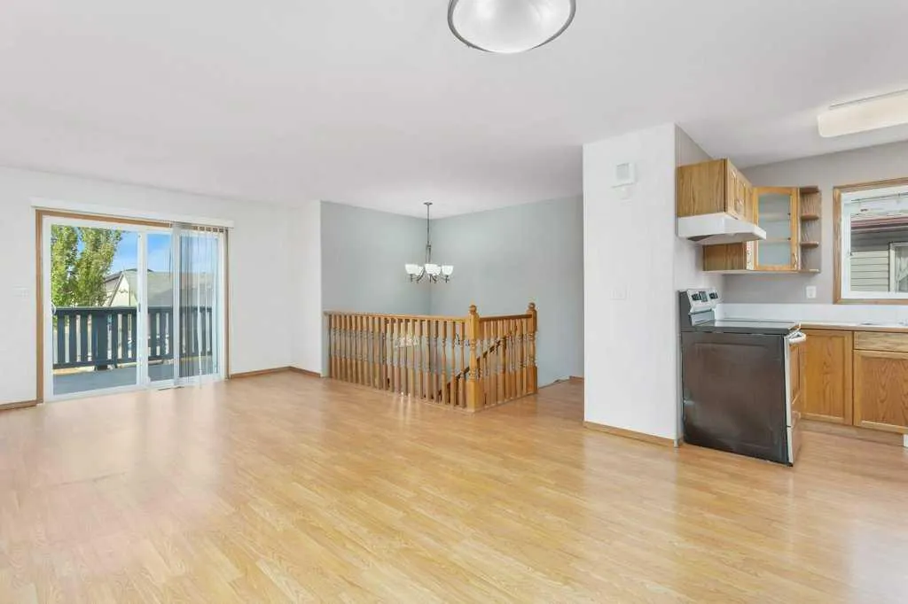 89 Silver Drive
