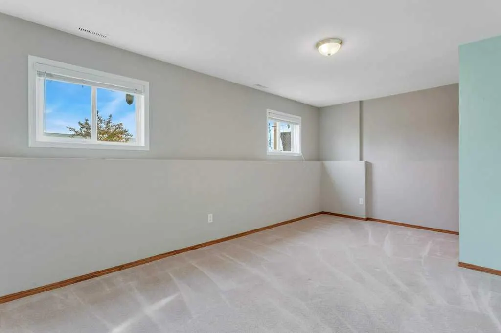 89 Silver Drive
