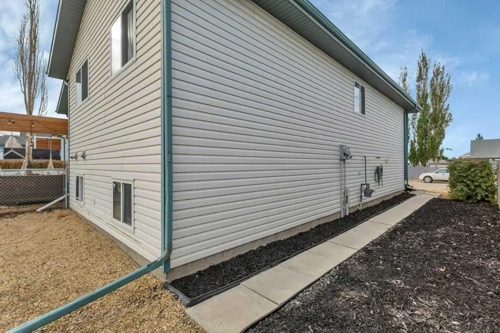 89 Silver Drive