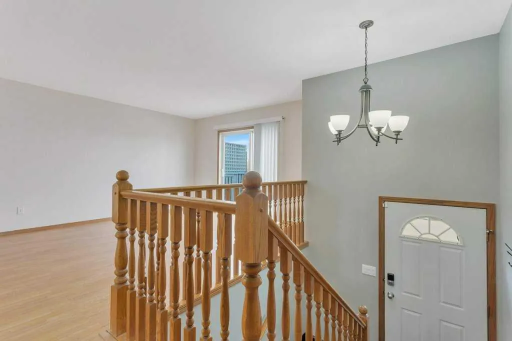 89 Silver Drive