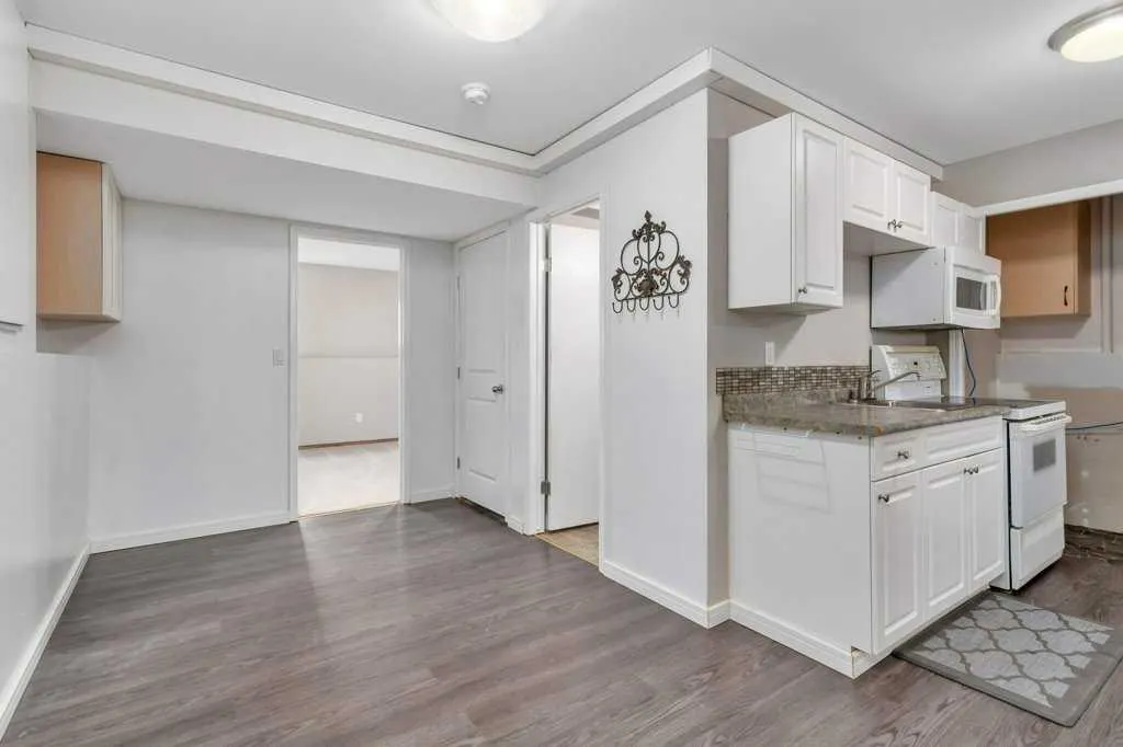 89 Silver Drive