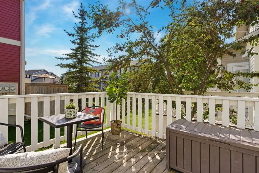 1001 8 Street NW, #2002