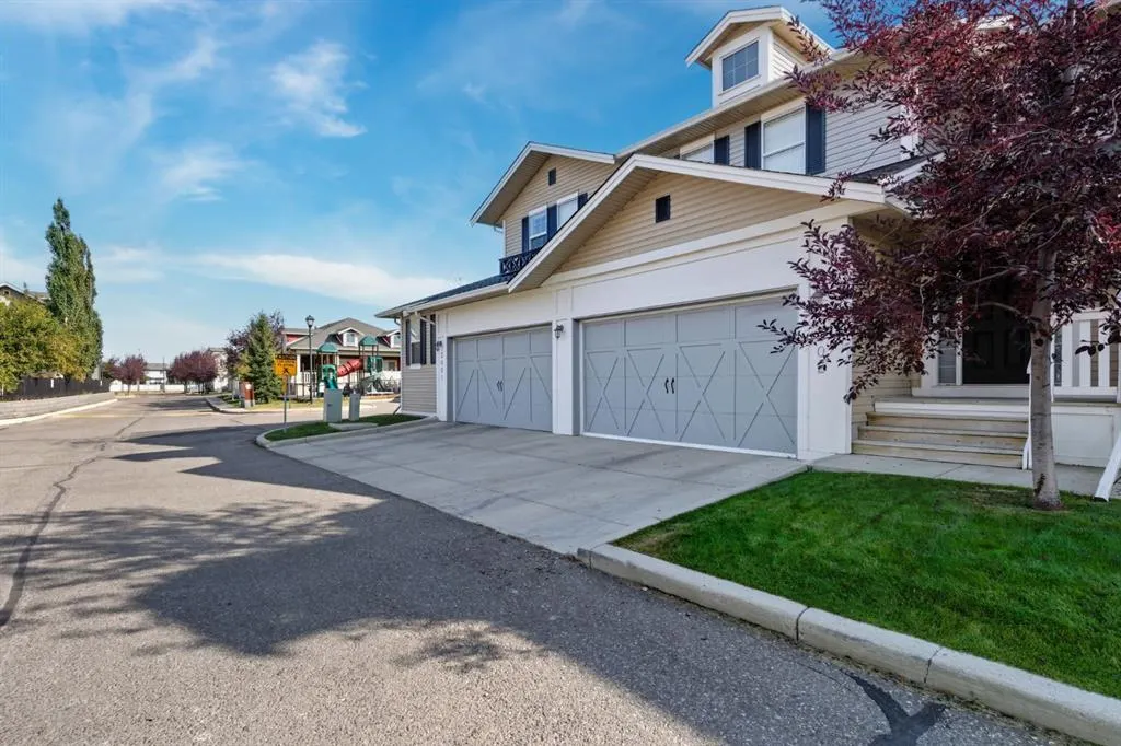 1001 8 Street NW, #2002