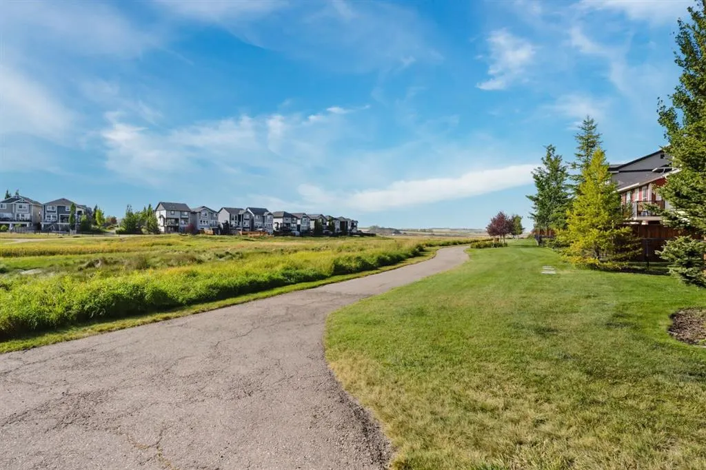 1001 8 Street NW, #2002