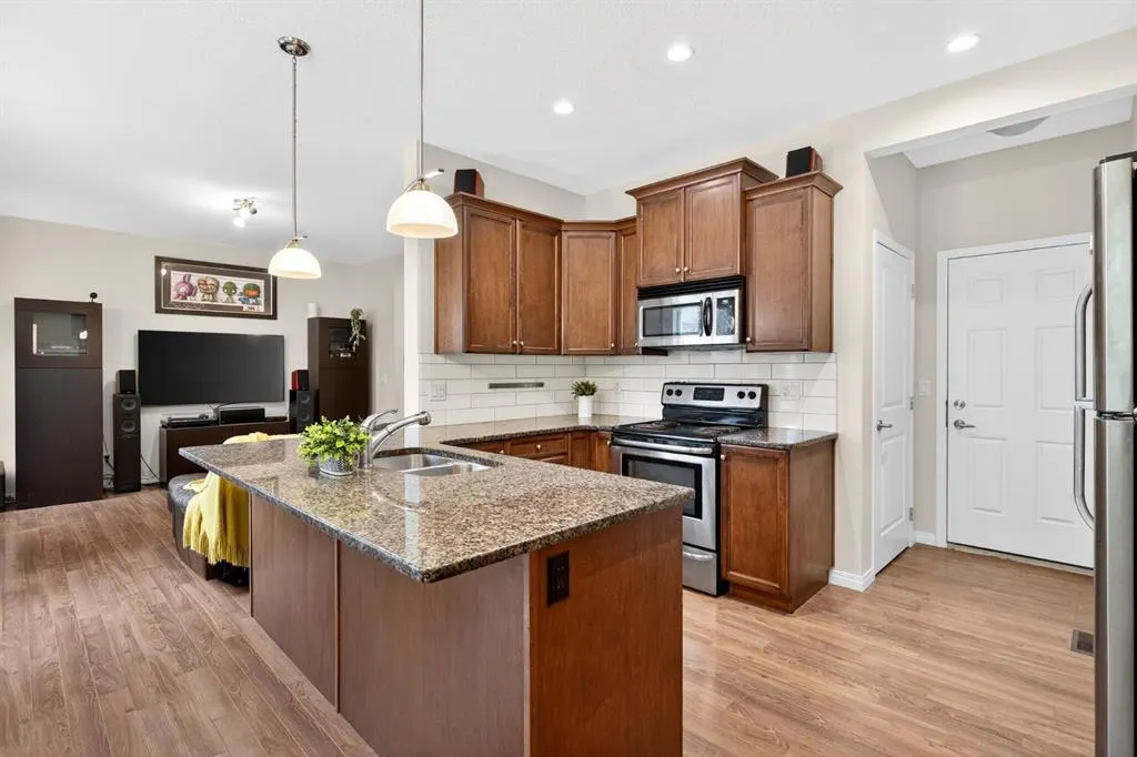 1001 8 Street NW, #2002