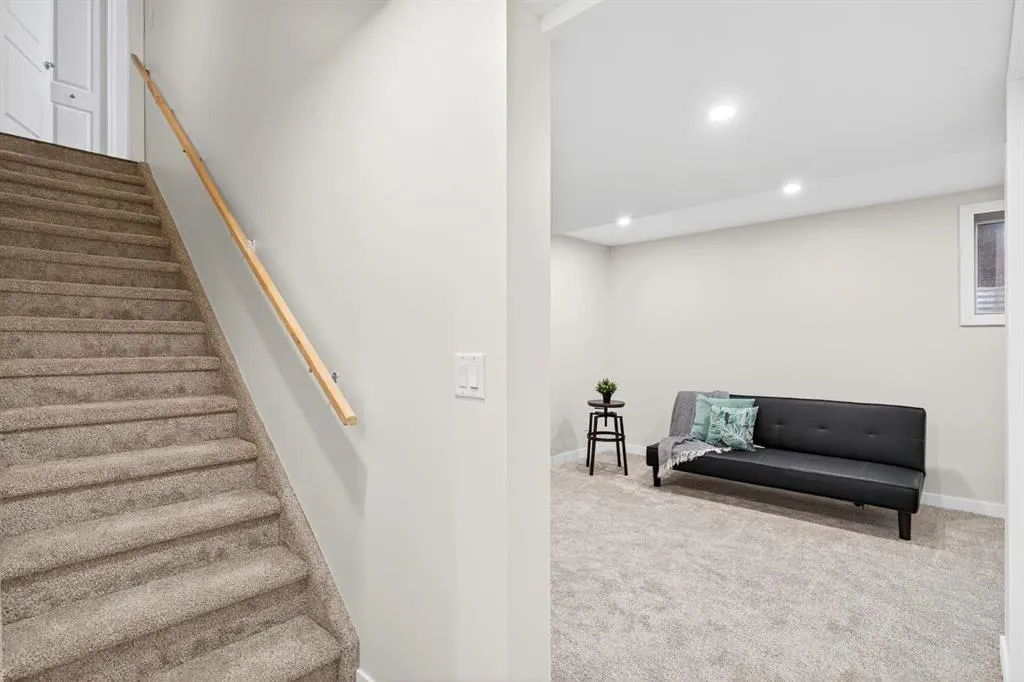 1001 8 Street NW, #2002