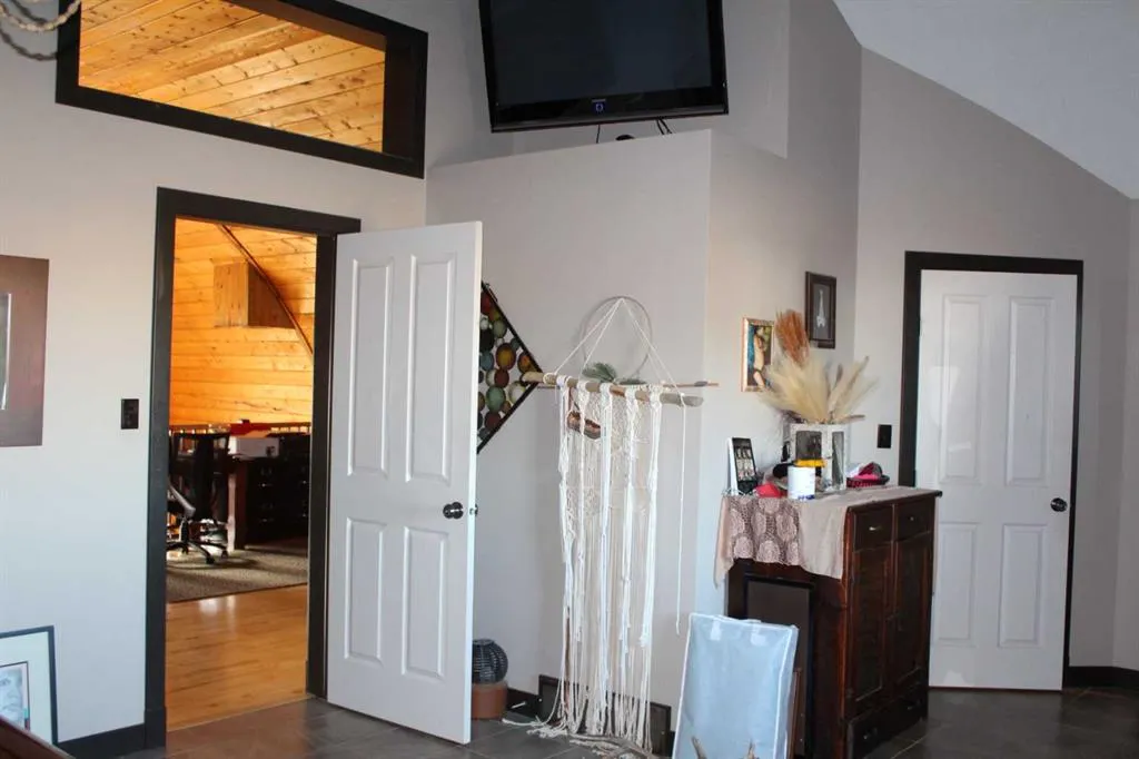 Range Road 222, #913007