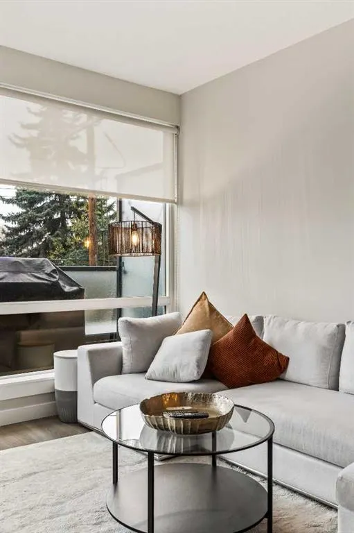 301 10 Street NW, #206