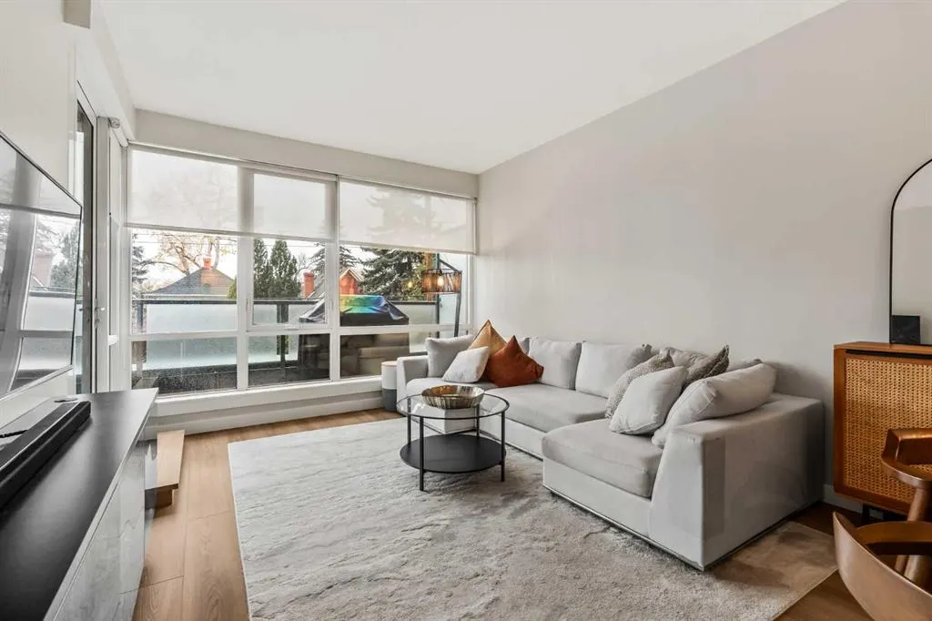 301 10 Street NW, #206